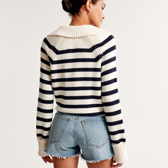 Abercrombie & Fitch Light Medium High Rise Mom Short (size 27/4) - Picture 4 of 9